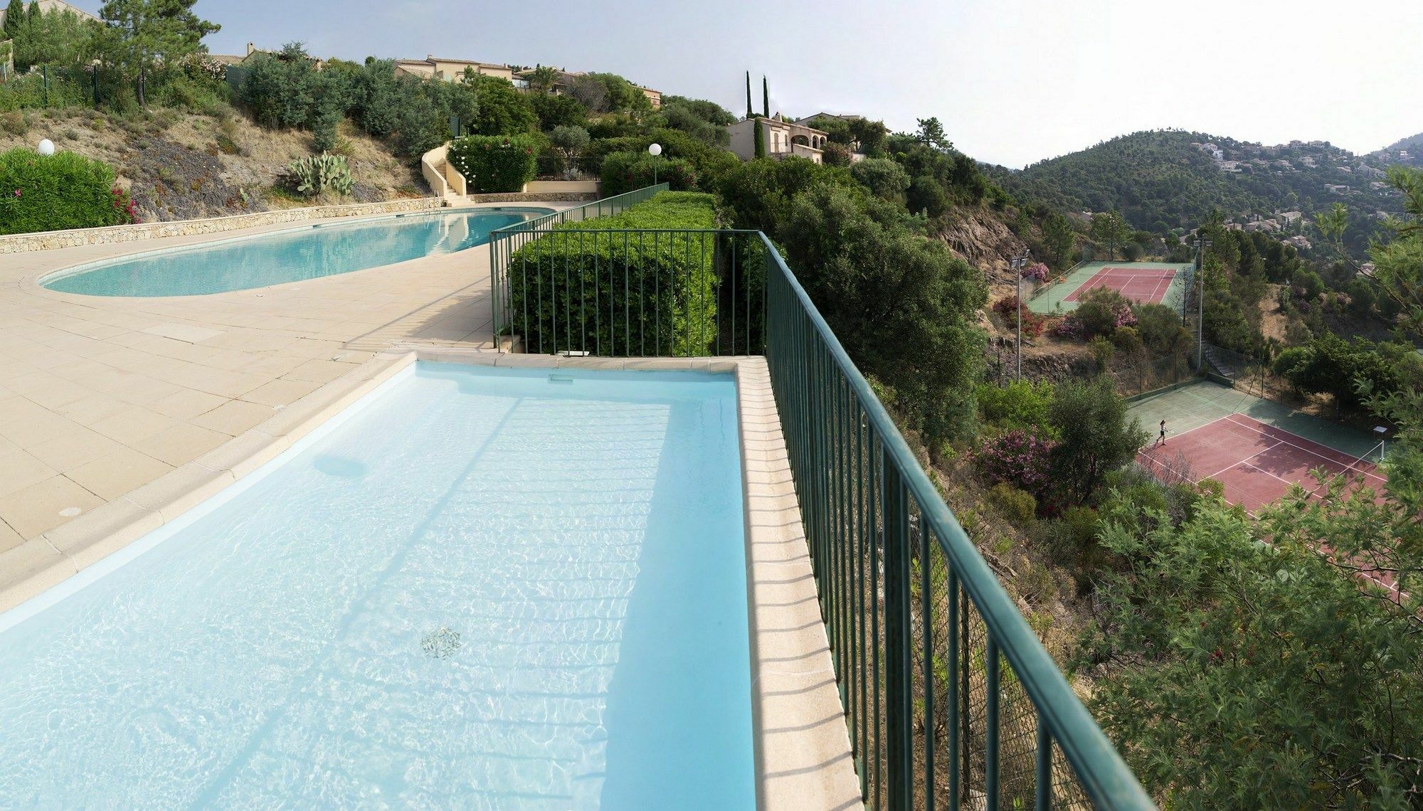 Residence Pierre & Vacances Les Terrasses Des Issambres เลอิสซ็องเบรอ ภายนอก รูปภาพ