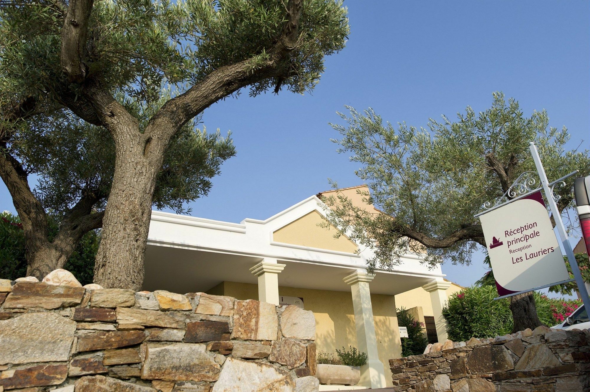 Residence Pierre & Vacances Les Terrasses Des Issambres เลอิสซ็องเบรอ ภายนอก รูปภาพ