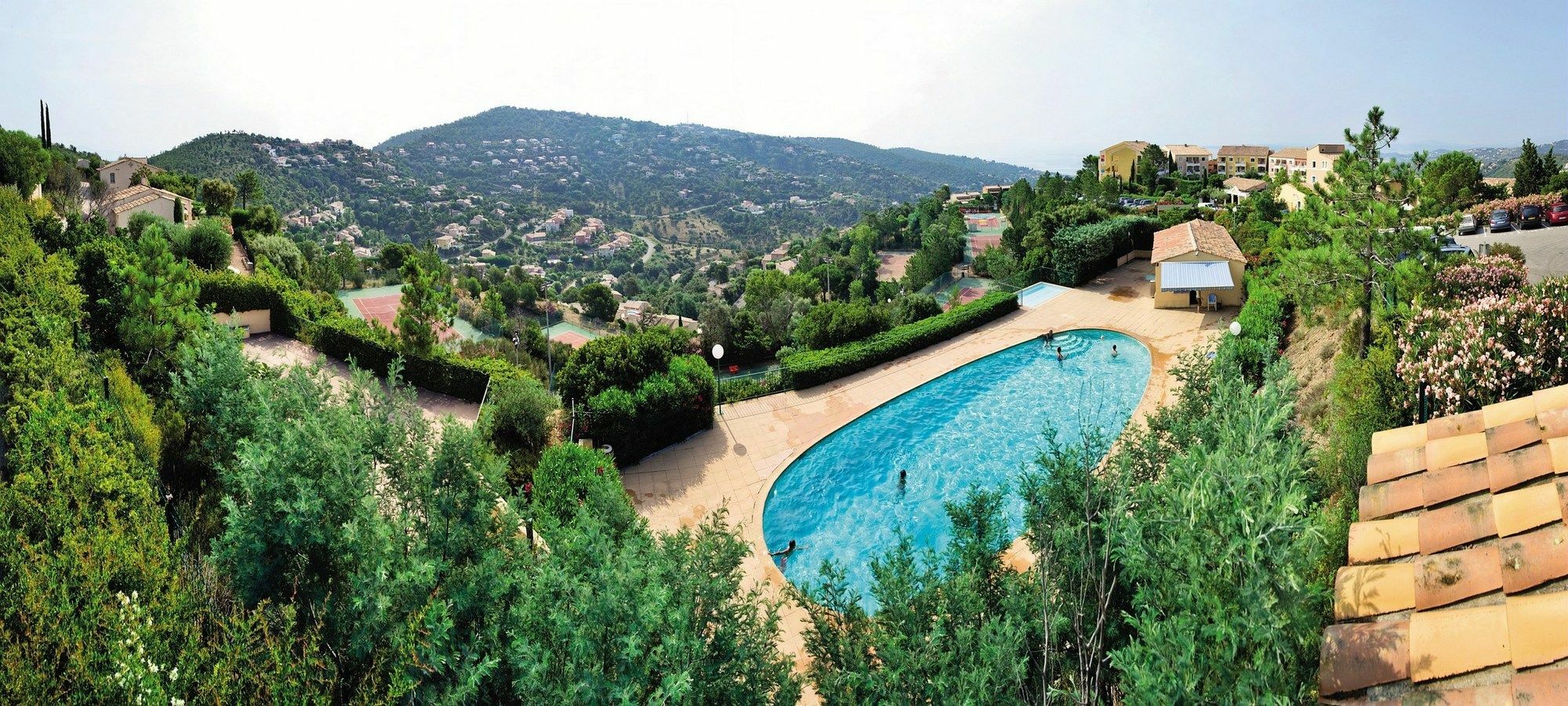 Residence Pierre & Vacances Les Terrasses Des Issambres เลอิสซ็องเบรอ ภายนอก รูปภาพ