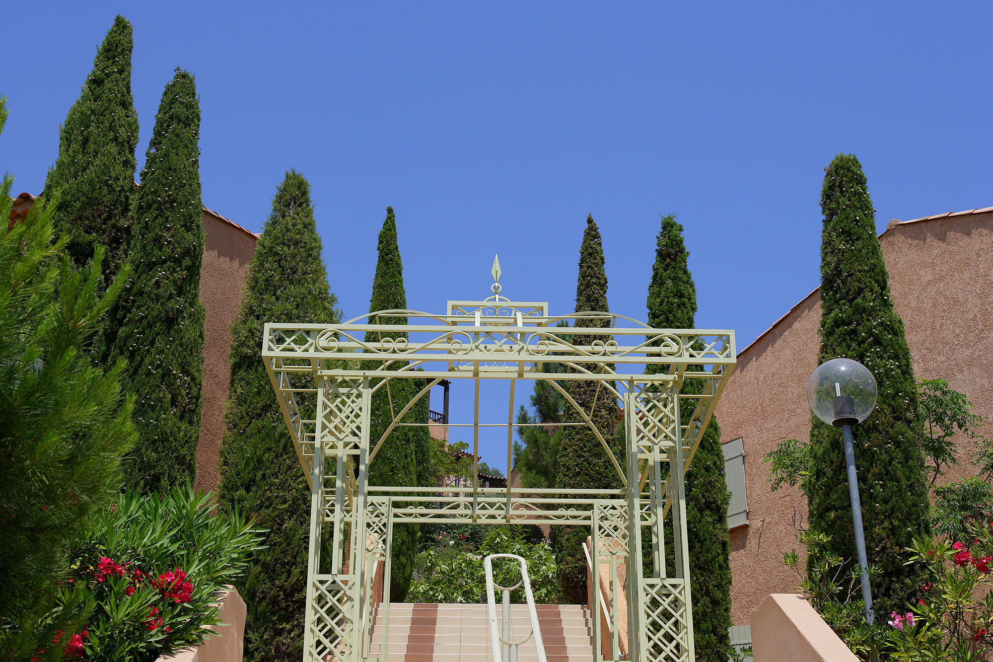 Residence Pierre & Vacances Les Terrasses Des Issambres เลอิสซ็องเบรอ ภายนอก รูปภาพ
